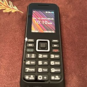 Play phone kids ( doesn’t really work) fake